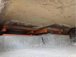 橋梁、橋底、支座、調(diào)平鋼板